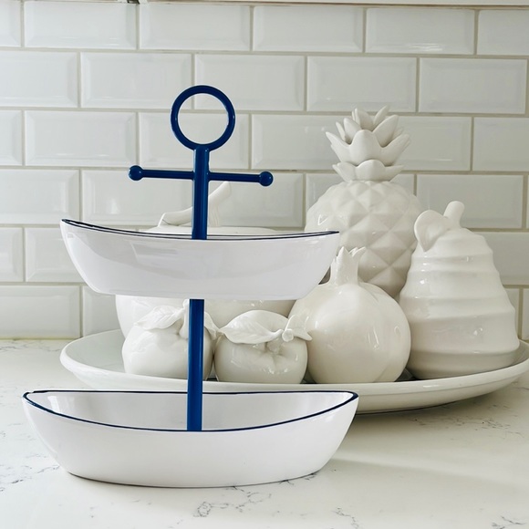 Target Bullseye’s Ceramic Boat Tiered 🛶 Tray - Picture 1 of 14